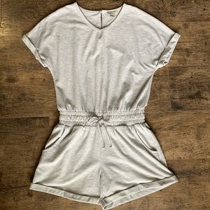 Habitual girls size 7/8 gray romper